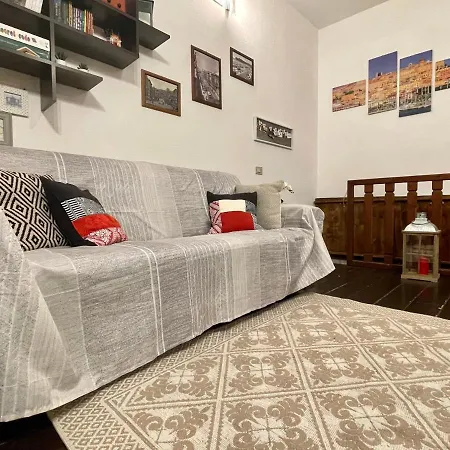Antica Casa In Centro Storico Castello * 卡利亚里