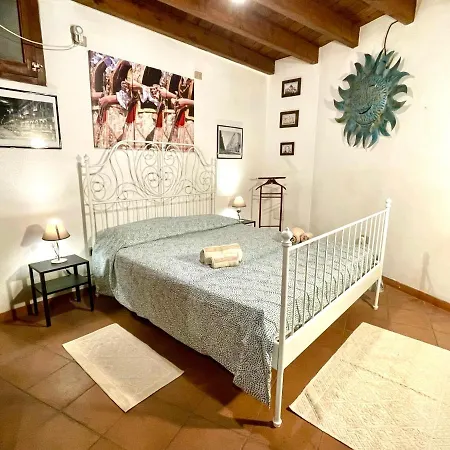 Antica Casa In Centro Storico Castello Appartamento Cagliari