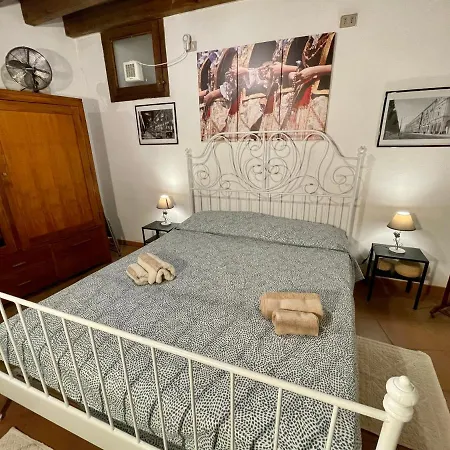 Appartamento Antica Casa In Centro Storico Castello *